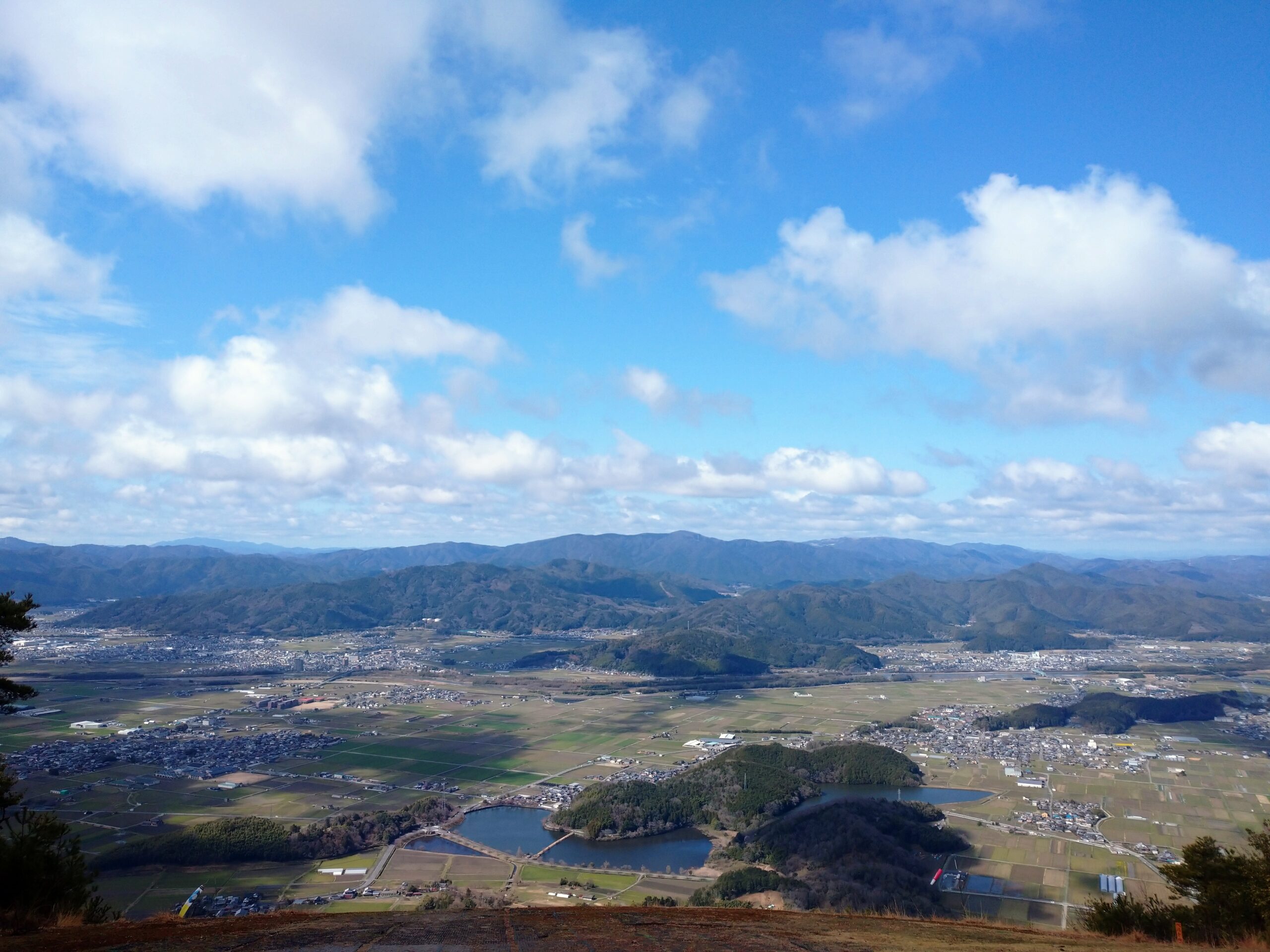 京都亀岡の三郎ヶ岳で春を感じるハイキング（京都・亀岡） - はらがへっては